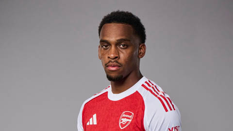  MU khiến sao Arsenal không biết đường nào mà lần